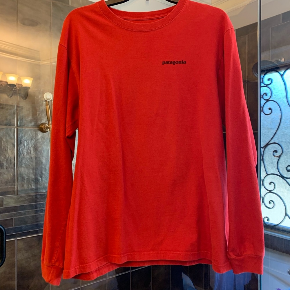 Red Men’s Medium long sleeve Patagonia Tshirt